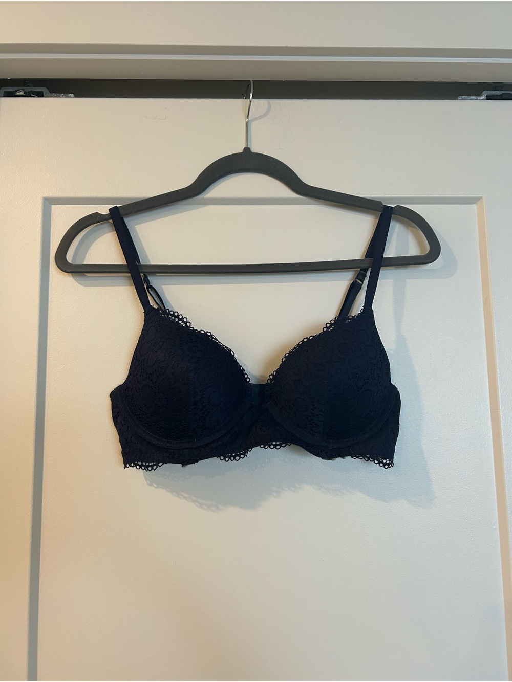 aerie Navy Lace Underwire Bra with Scalloped Trim